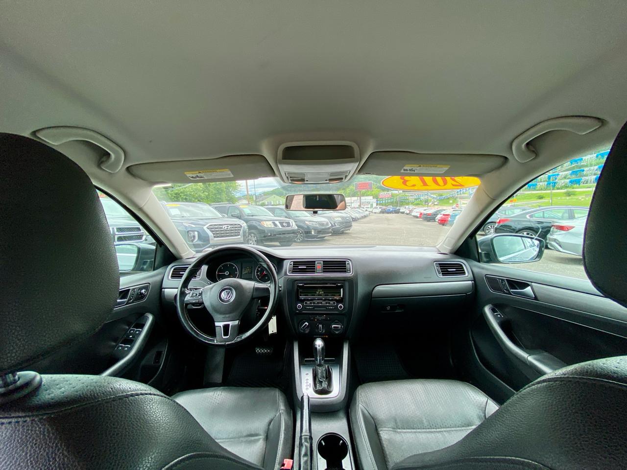 Volkswagen Jetta Sedan 4dr DSG TDI 2013