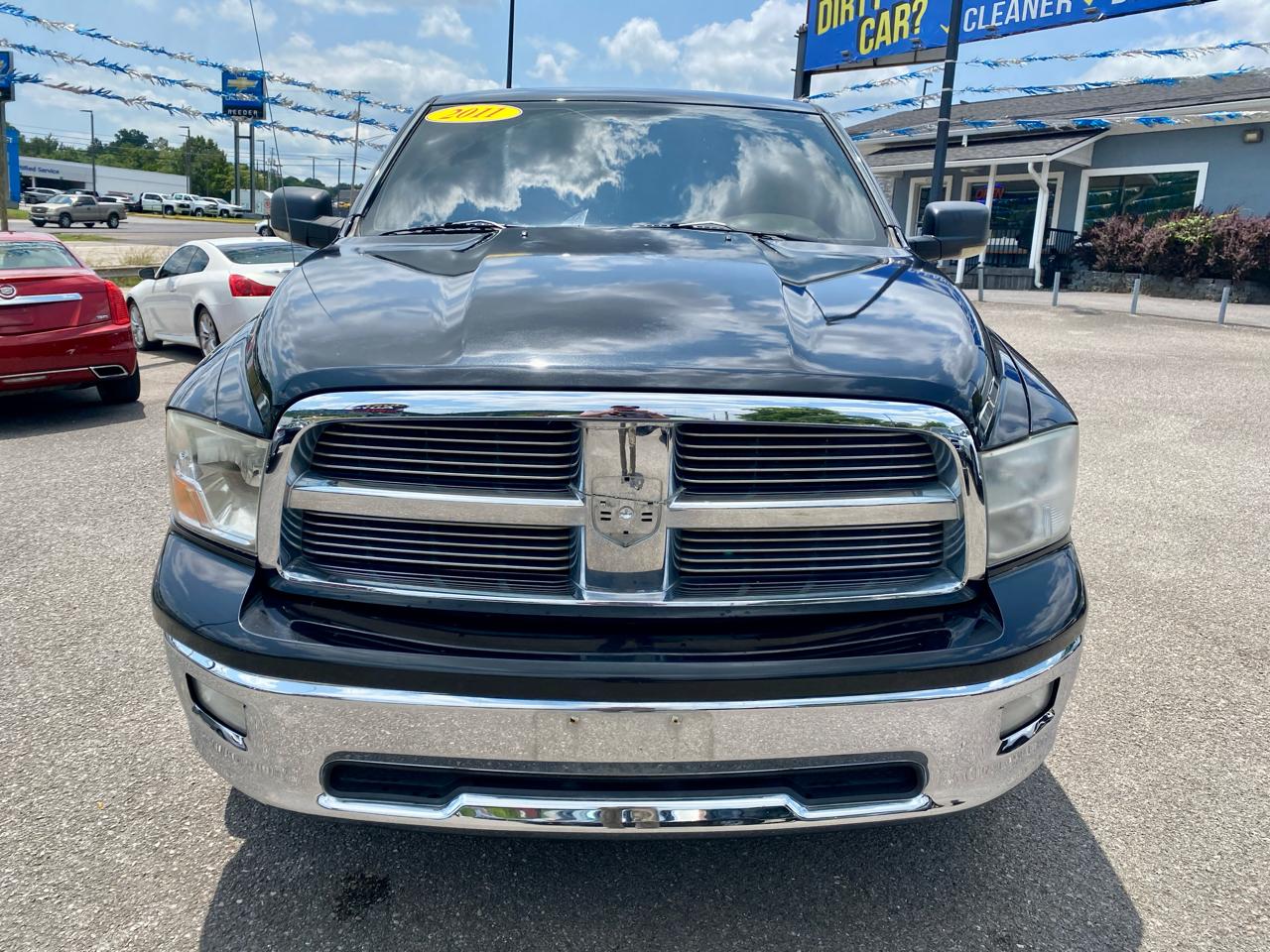 RAM 1500 4WD Quad Cab 140.5" Big Horn 2011