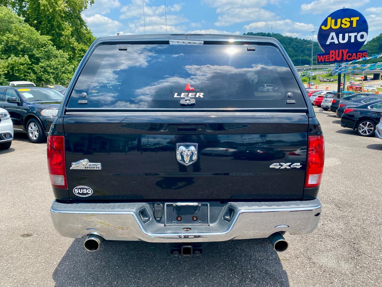 RAM 1500 4WD Quad Cab 140.5" Big Horn 2011