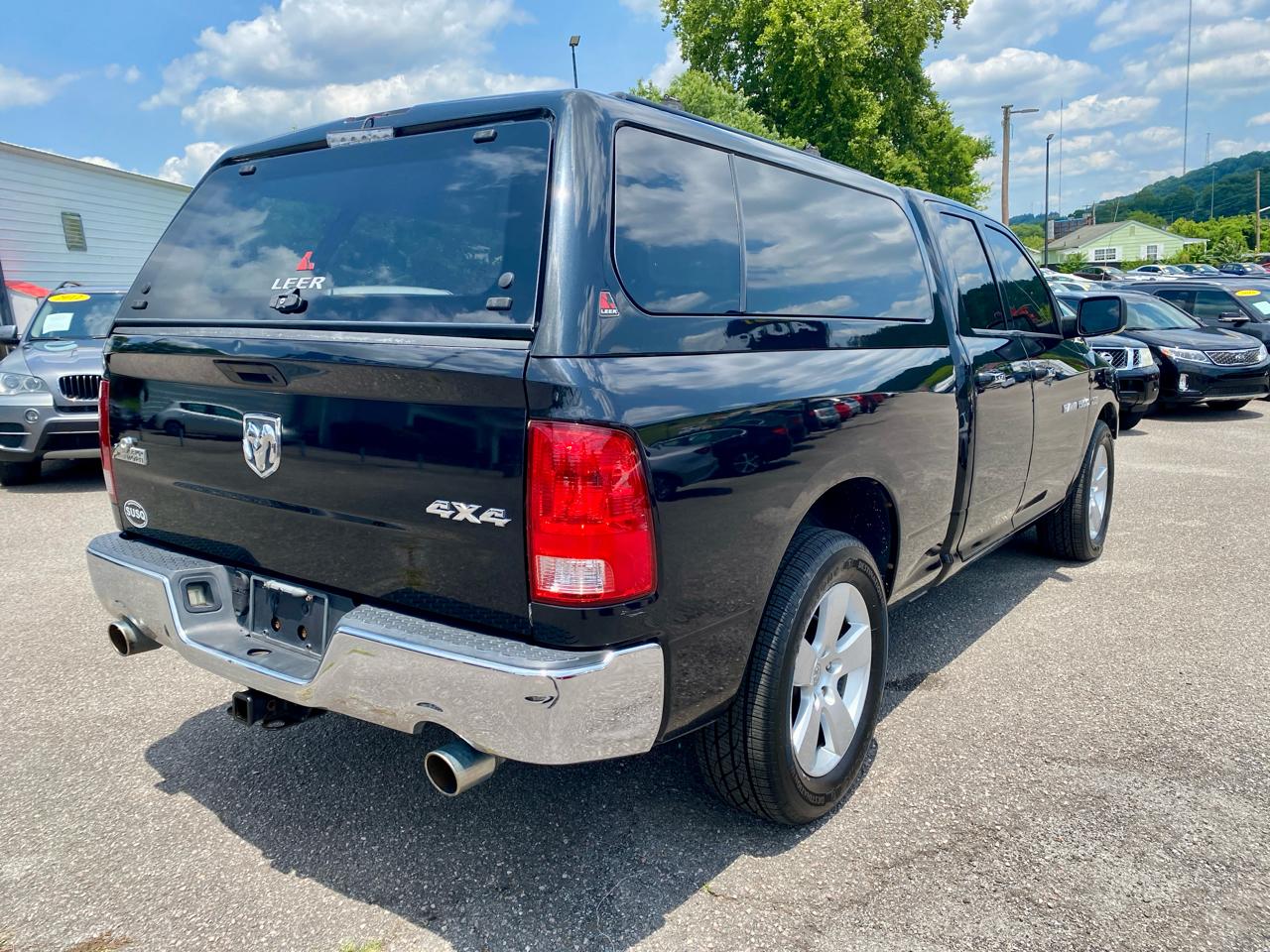 RAM 1500 4WD Quad Cab 140.5" Big Horn 2011
