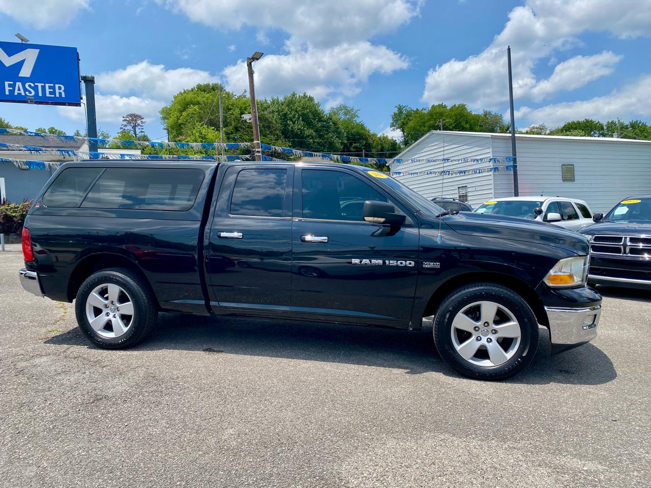 RAM 1500 4WD Quad Cab 140.5" Big Horn 2011