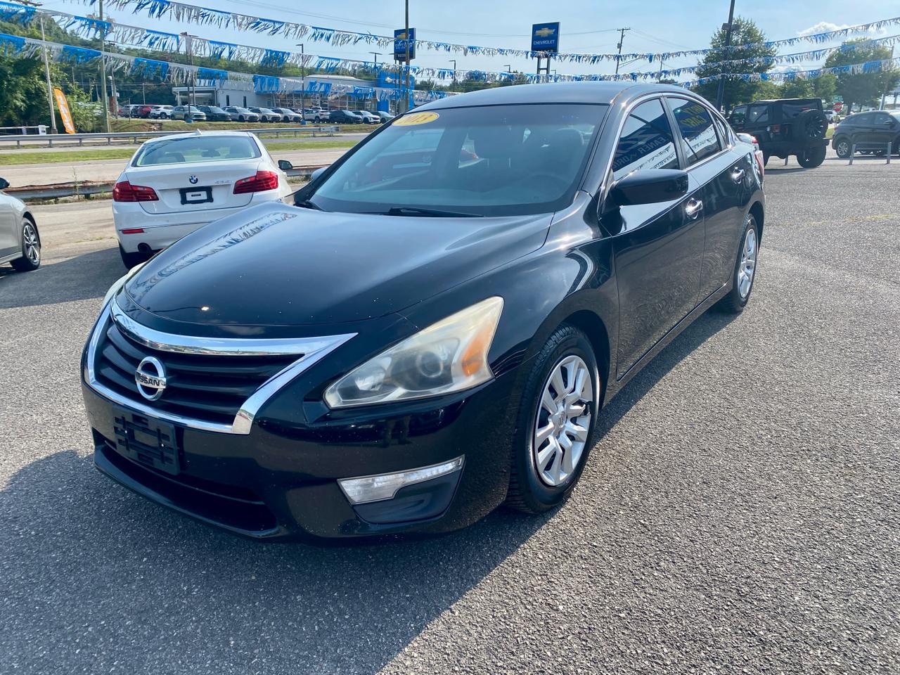 Nissan Altima 4dr Sdn I4 2.5 S 2013