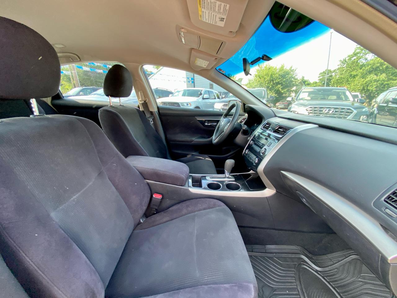 Nissan Altima 4dr Sdn I4 2.5 S 2013