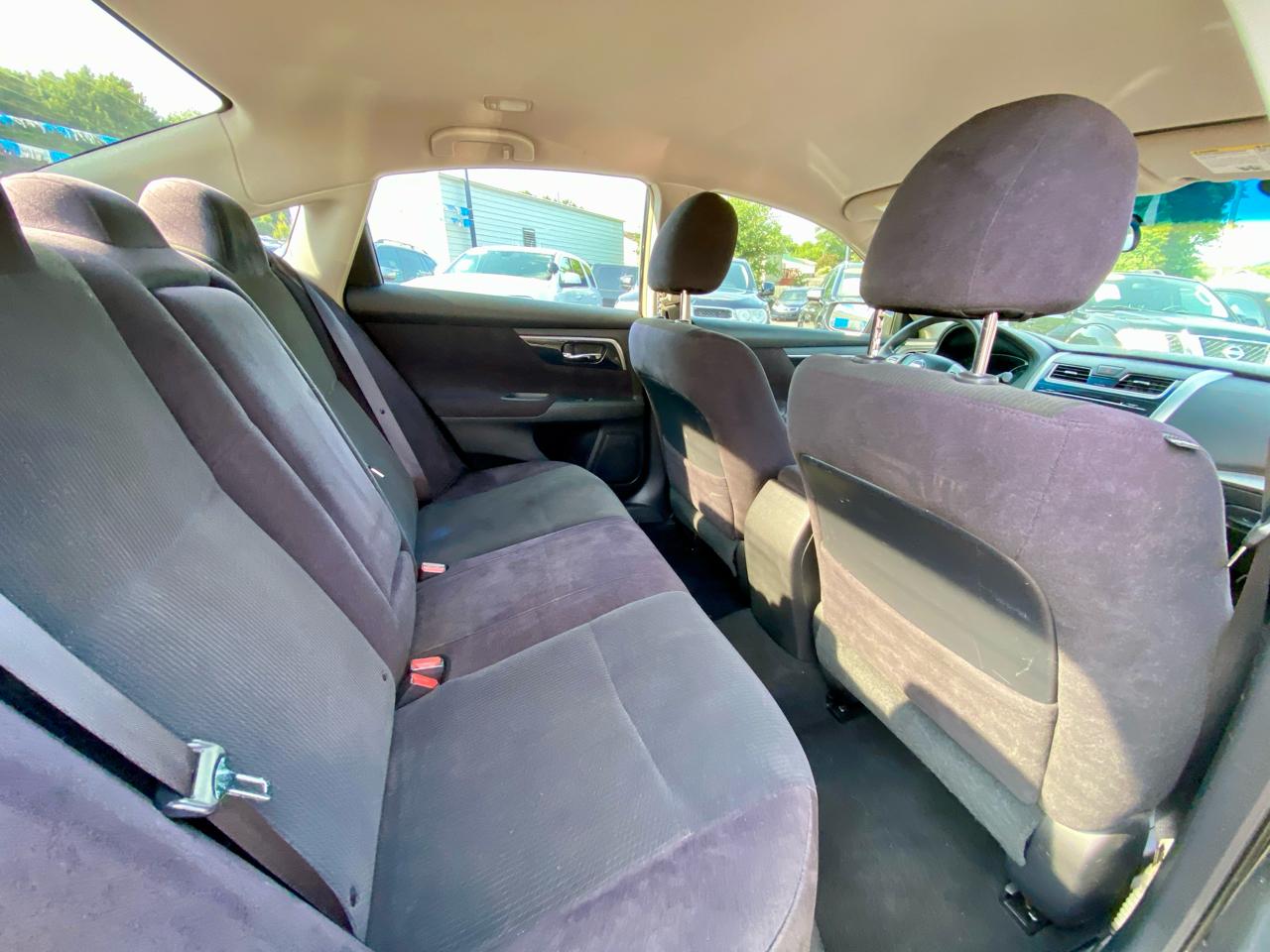 Nissan Altima 4dr Sdn I4 2.5 S 2013