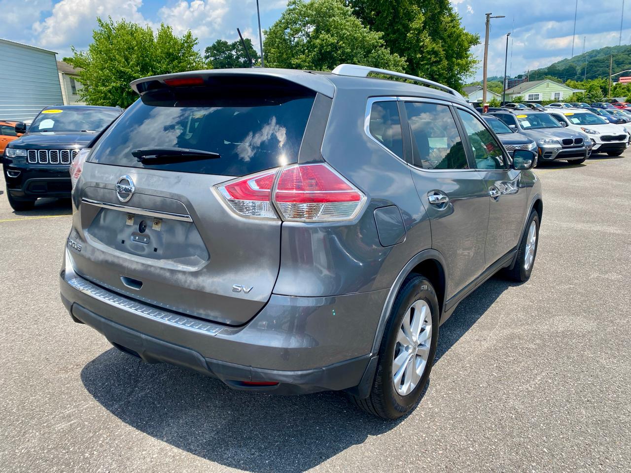 Nissan Rogue FWD 4dr SV 2015