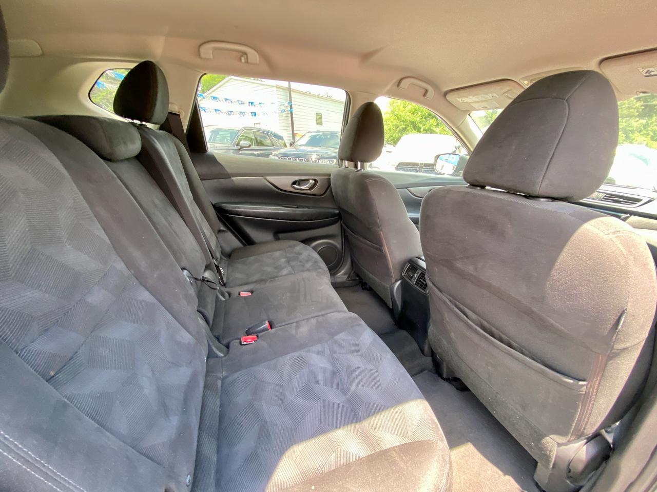 Nissan Rogue FWD 4dr SV 2015