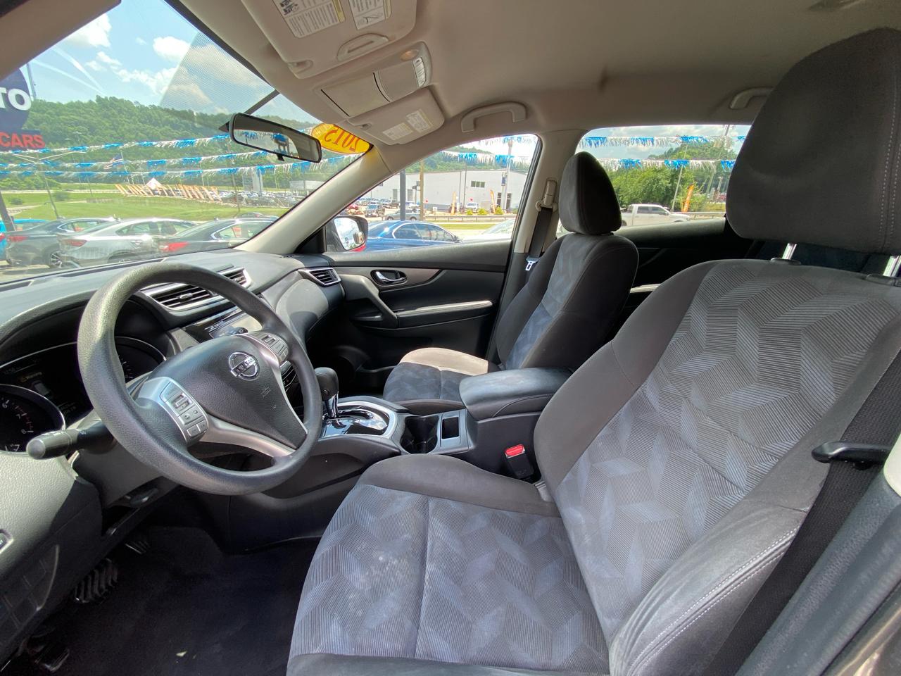 Nissan Rogue FWD 4dr SV 2015