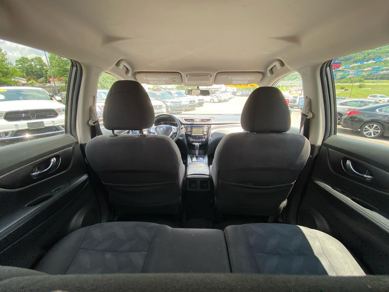 Nissan Rogue FWD 4dr SV 2015