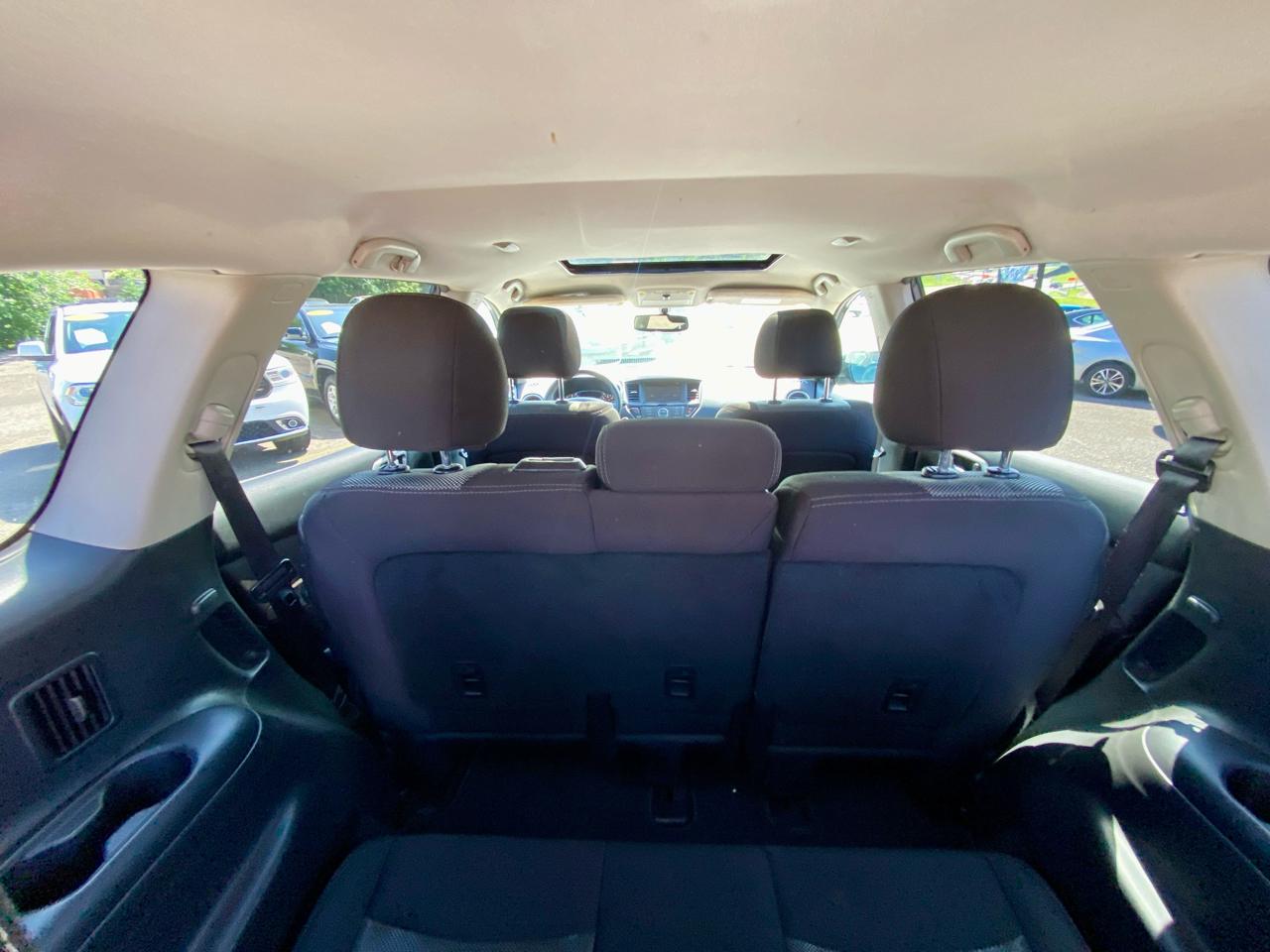 Nissan Pathfinder 4x4 SV 2017