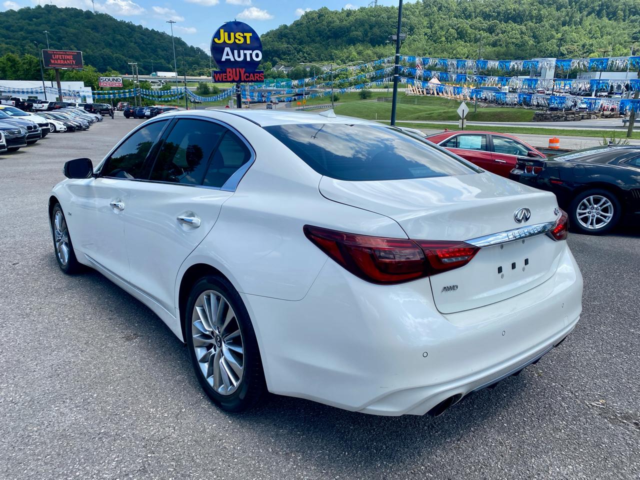 Infiniti Q50 3.0t LUXE AWD 2018