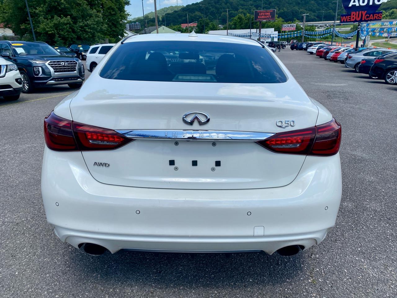 Infiniti Q50 3.0t LUXE AWD 2018