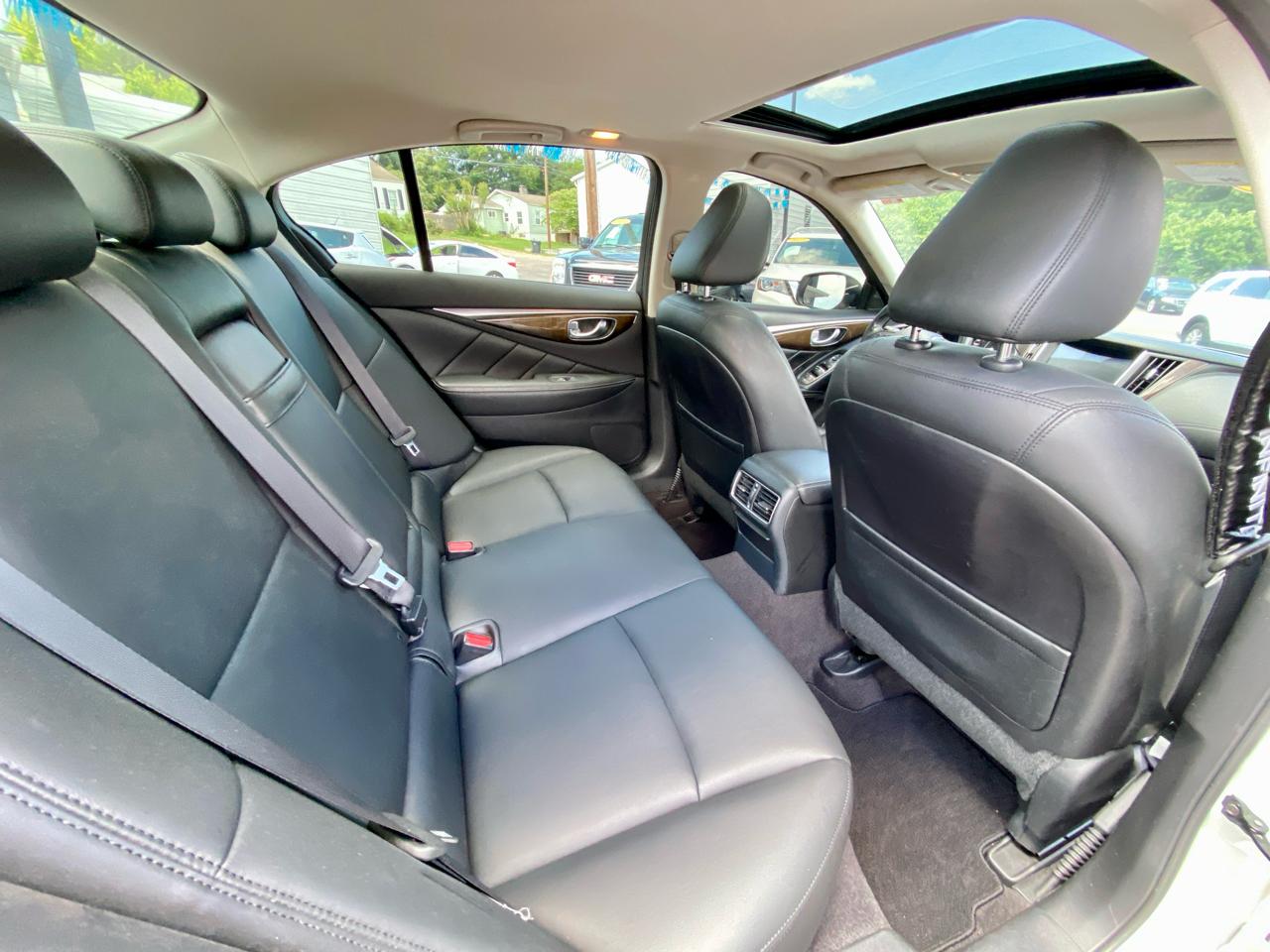 Infiniti Q50 3.0t LUXE AWD 2018