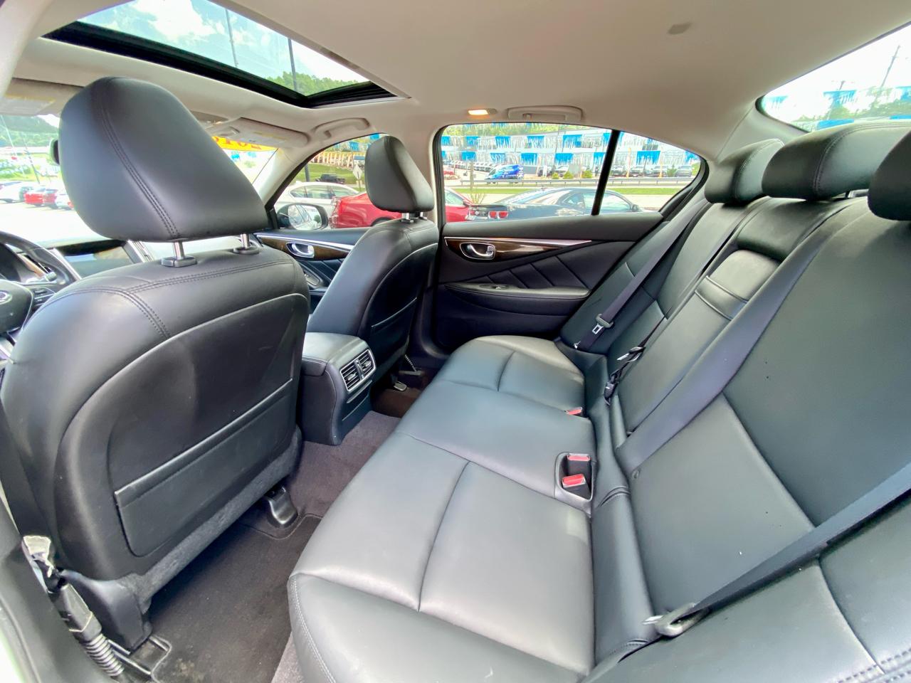 Infiniti Q50 3.0t LUXE AWD 2018