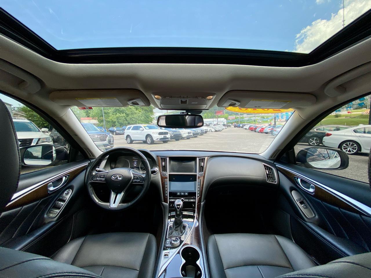 Infiniti Q50 3.0t LUXE AWD 2018