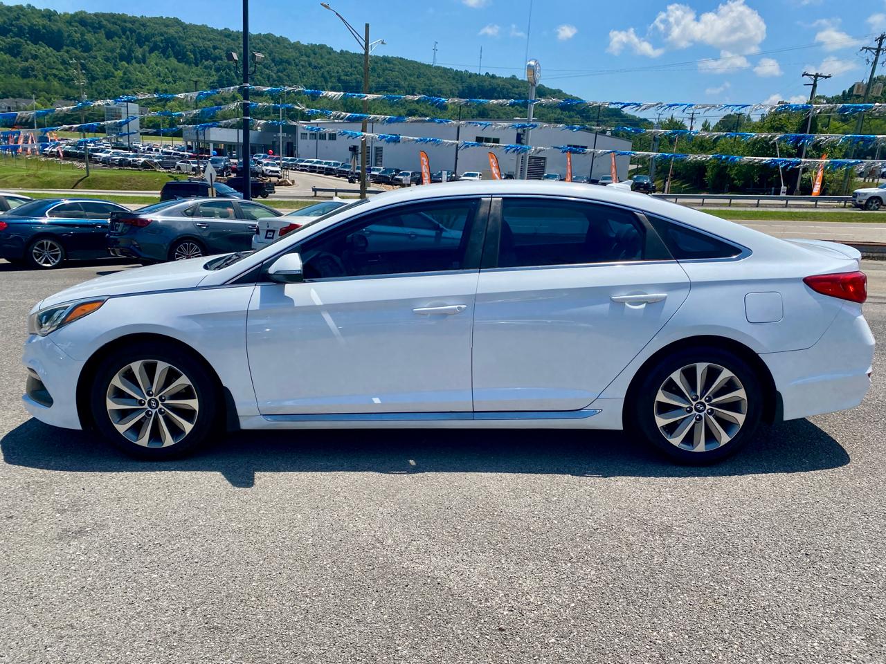 Hyundai Sonata 4dr Sdn 2.4L Sport 2015