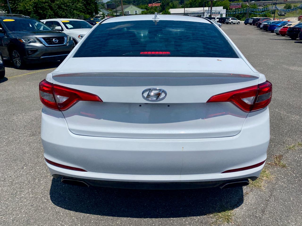 Hyundai Sonata 4dr Sdn 2.4L Sport 2015