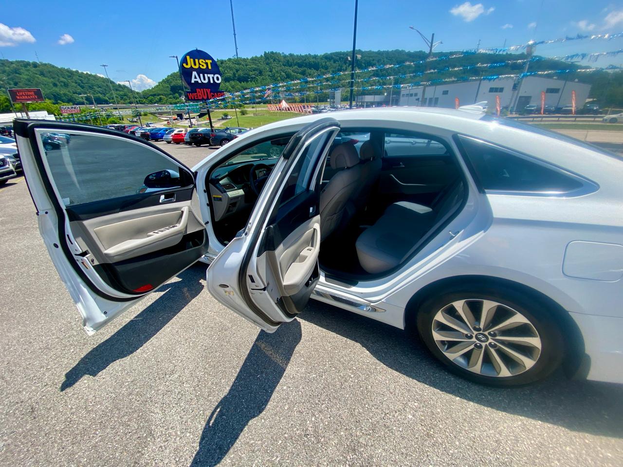 Hyundai Sonata 4dr Sdn 2.4L Sport 2015