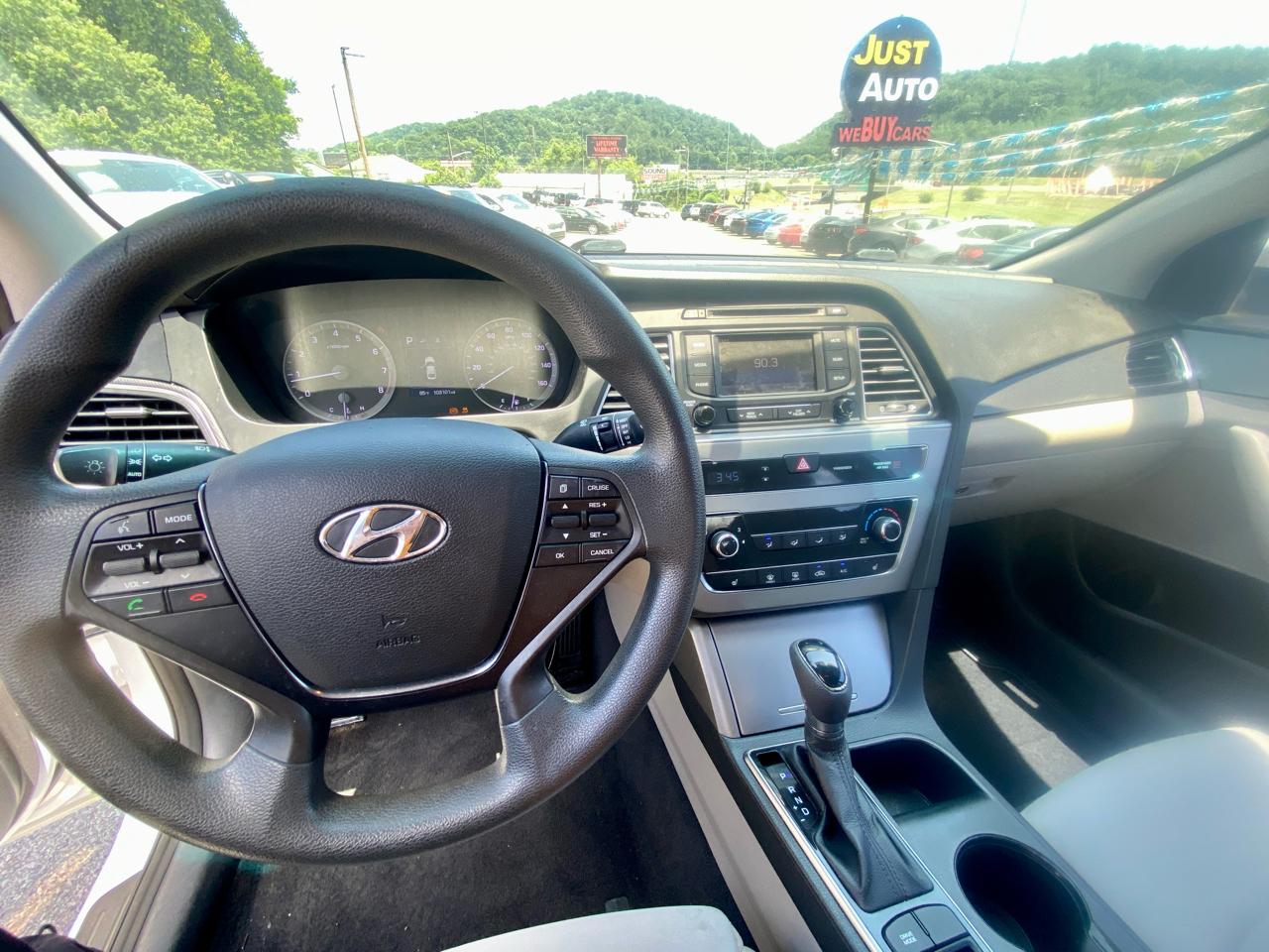 Hyundai Sonata 4dr Sdn 2.4L Sport 2015