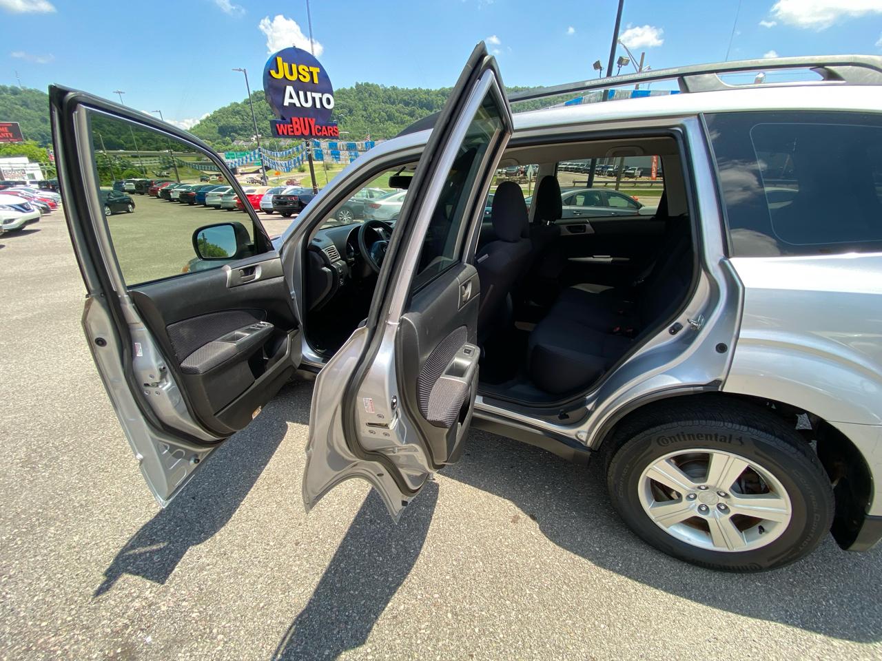 Subaru Forester 4dr Auto 2.5X 2013