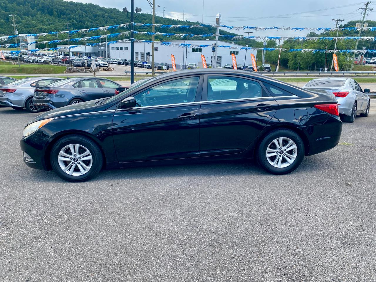 Hyundai Sonata 4dr Sdn 2.4L Auto GLS 2013