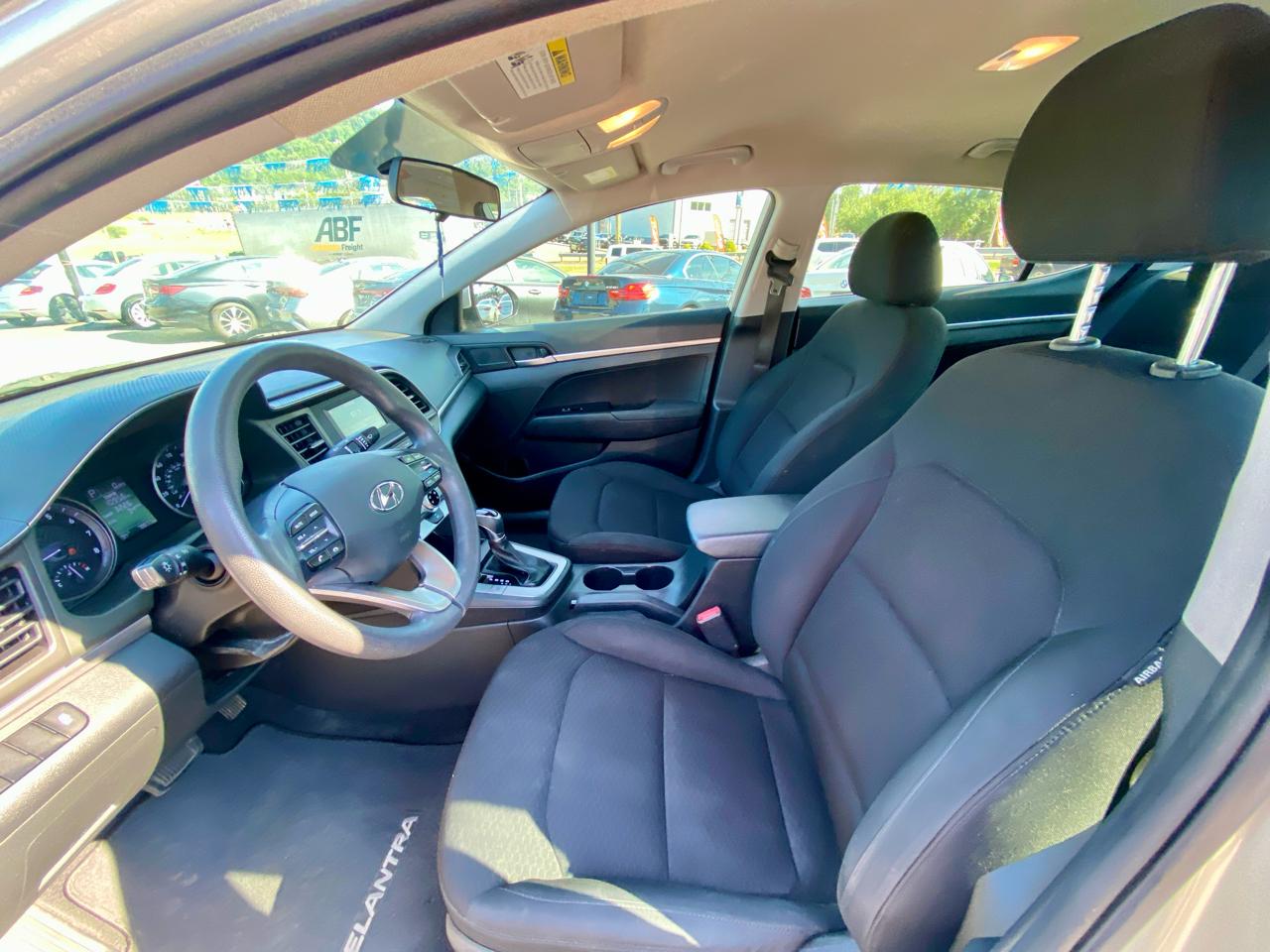 Hyundai Elantra SE Auto 2019