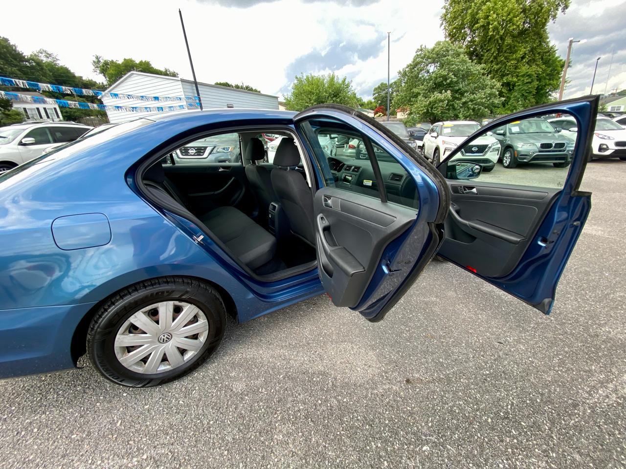 Volkswagen Jetta Sedan 4dr Auto 1.4T S 2016