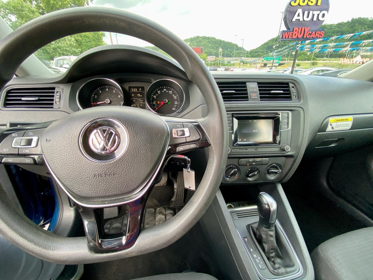Volkswagen Jetta Sedan 4dr Auto 1.4T S 2016