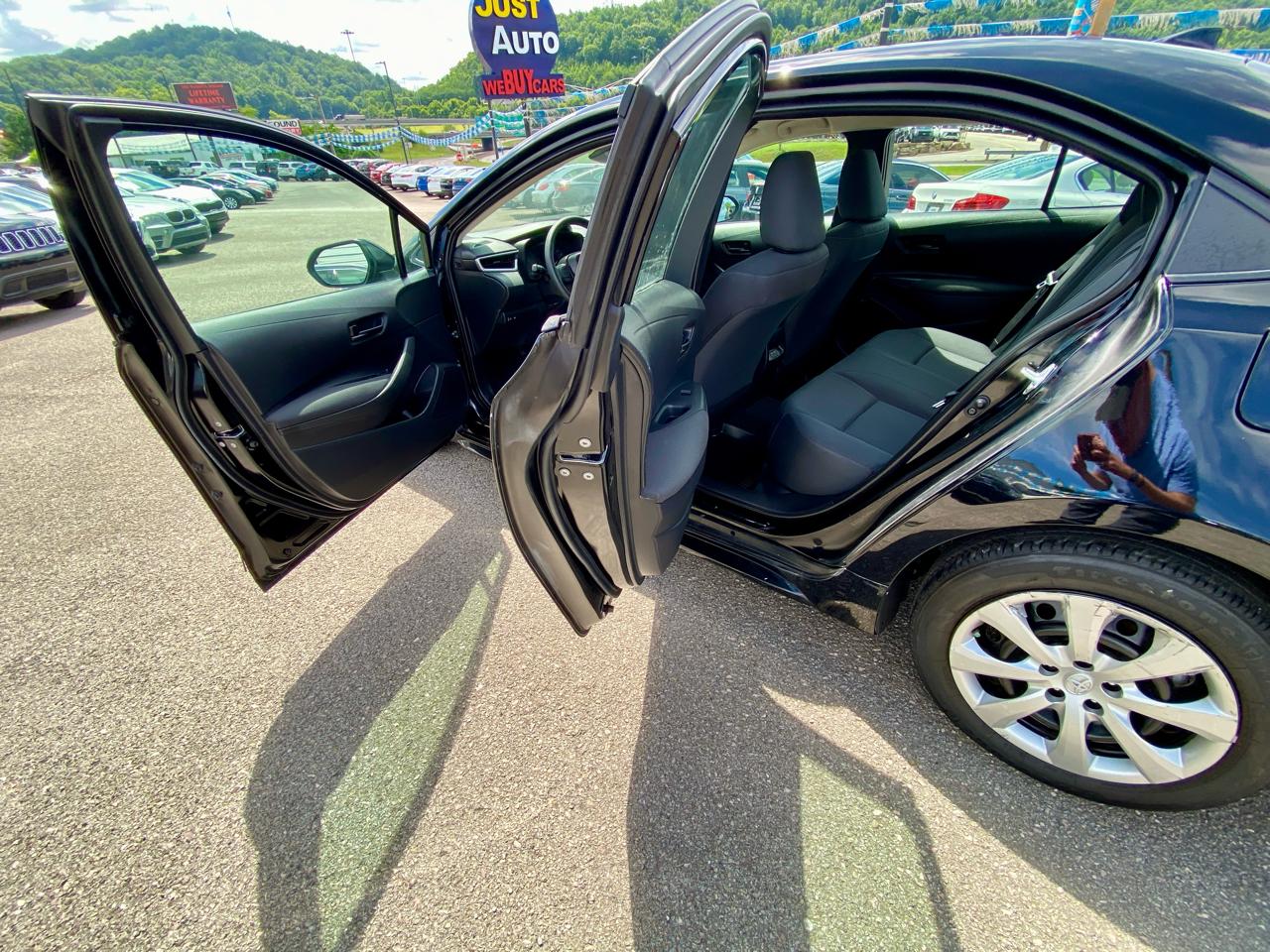 Toyota Corolla LE CVT (Natl) 2024