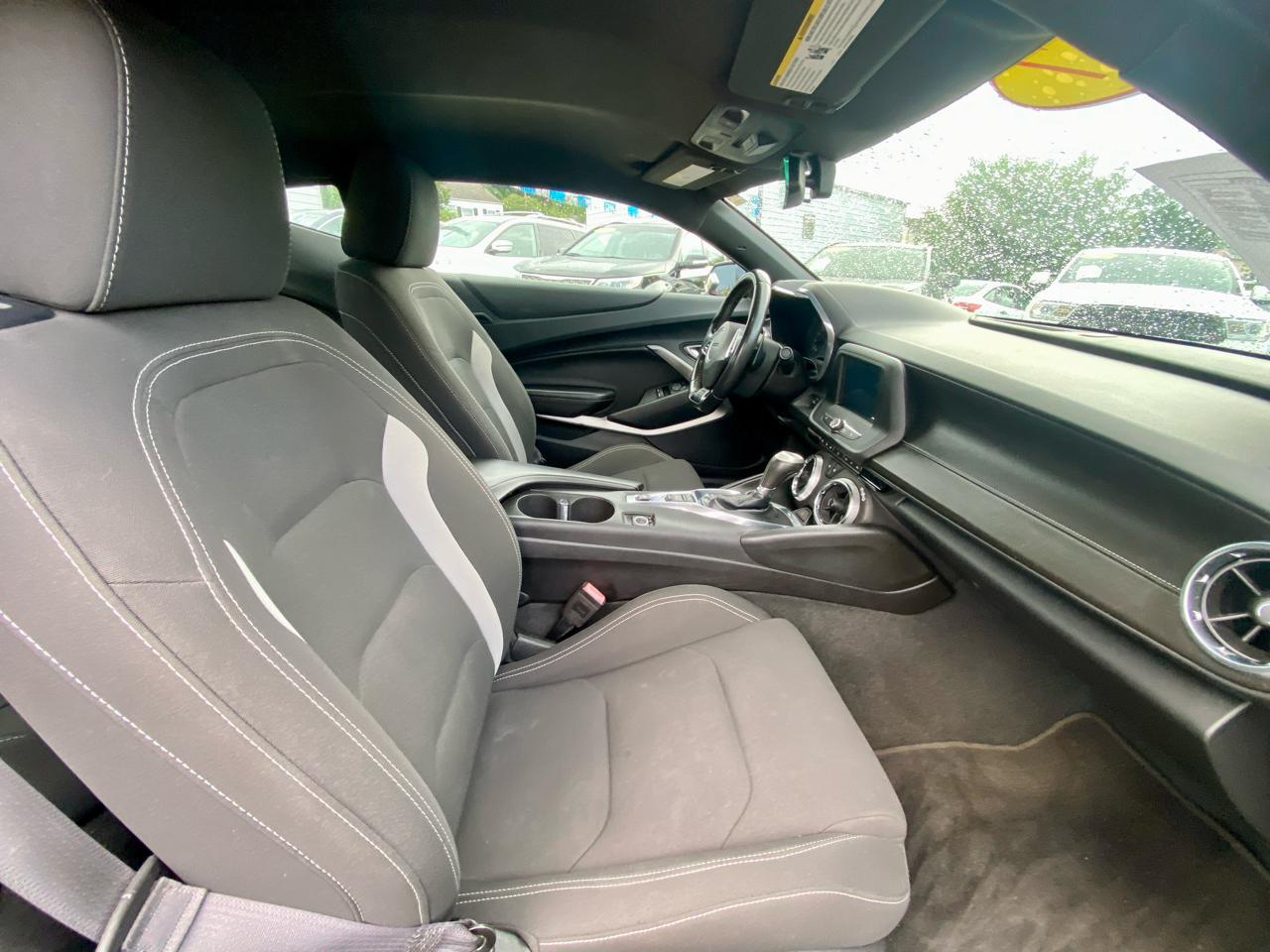 Chevrolet Camaro 2dr Cpe 1LT 2017