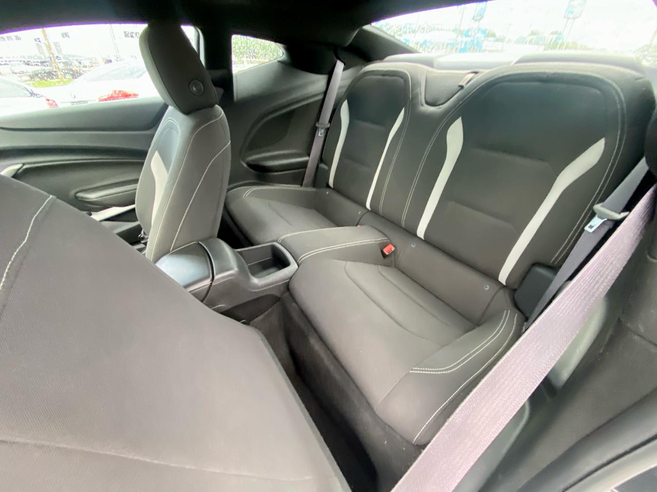Chevrolet Camaro 2dr Cpe 1LT 2017