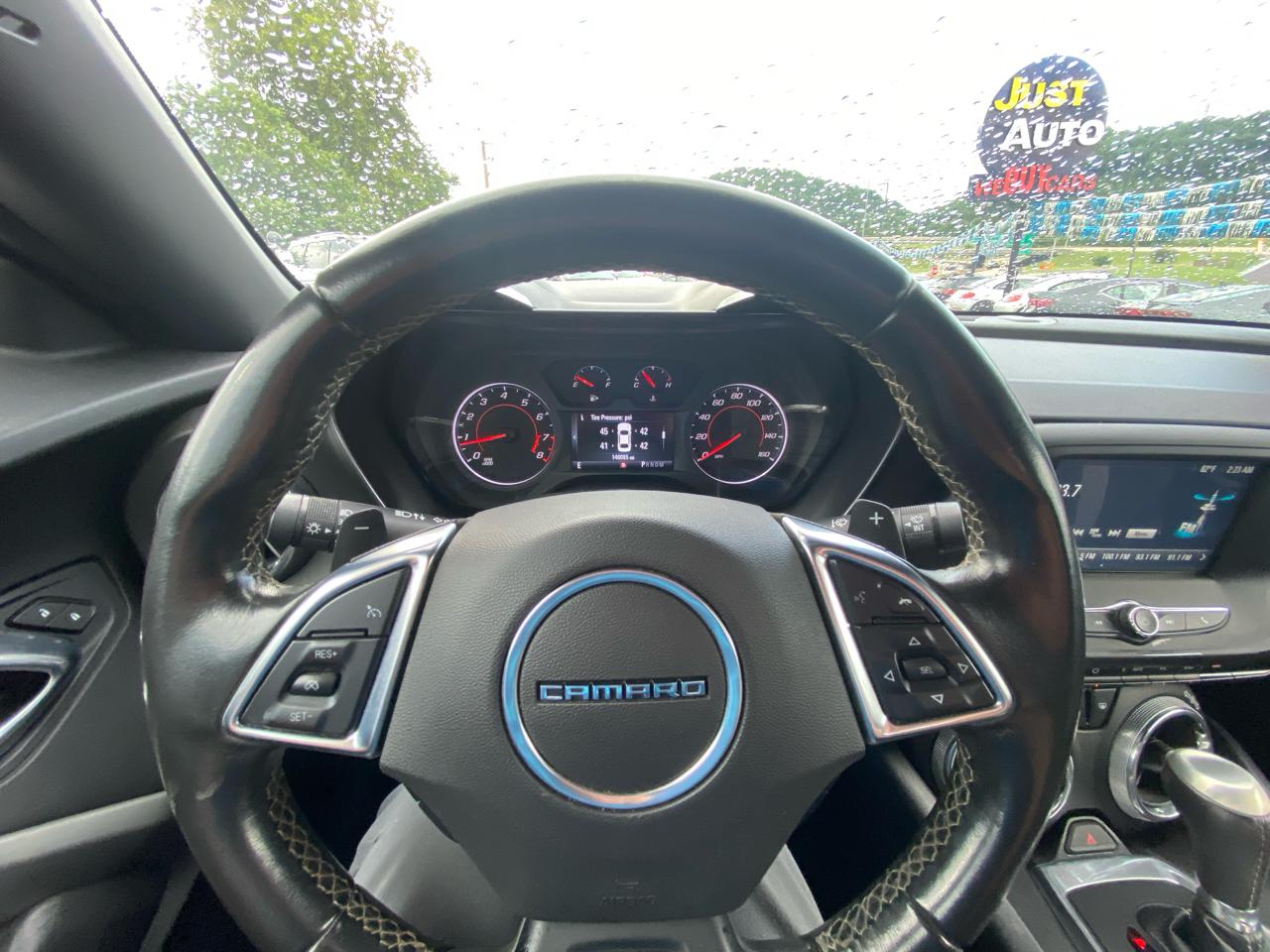 Chevrolet Camaro 2dr Cpe 1LT 2017