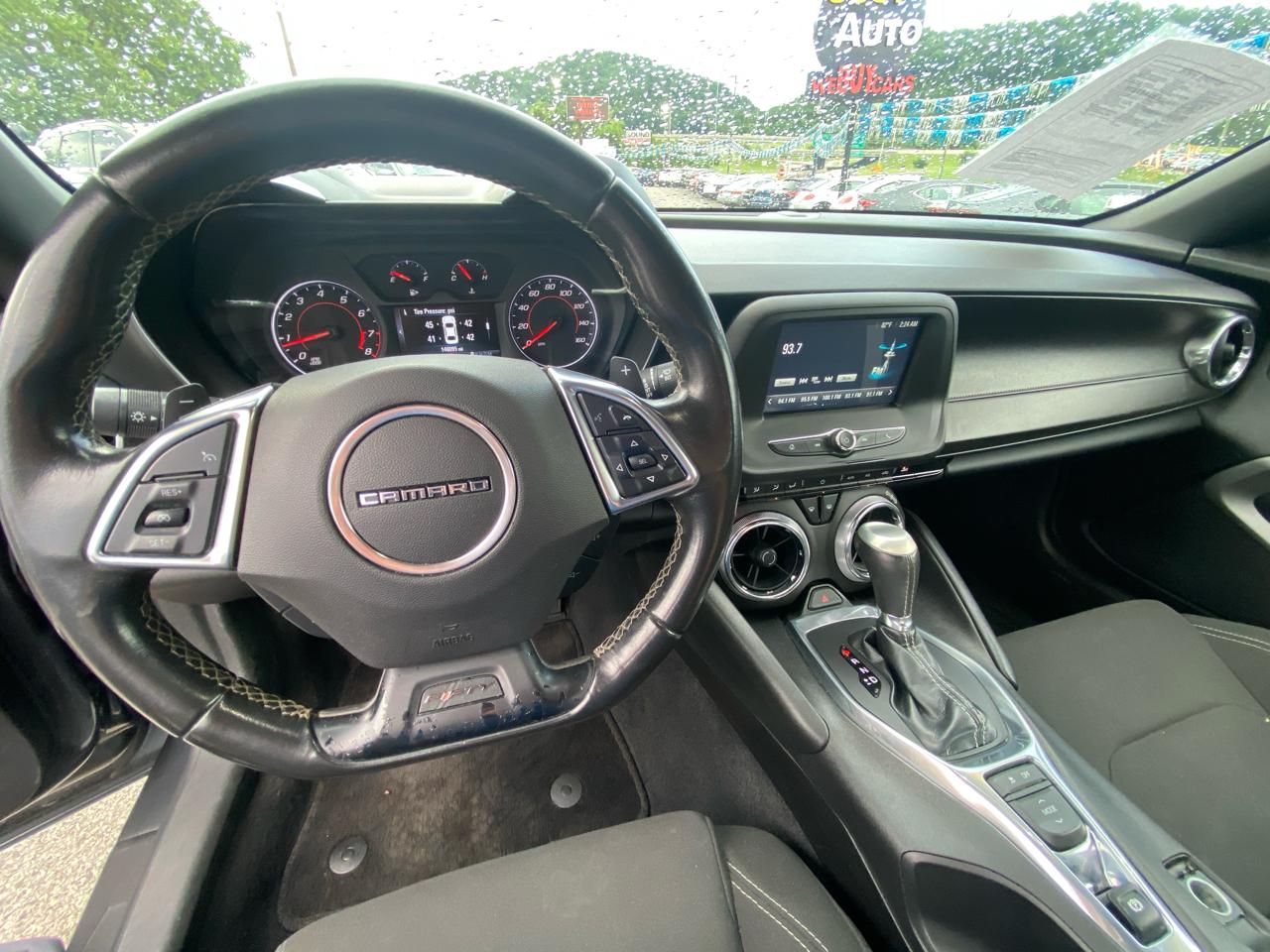 Chevrolet Camaro 2dr Cpe 1LT 2017