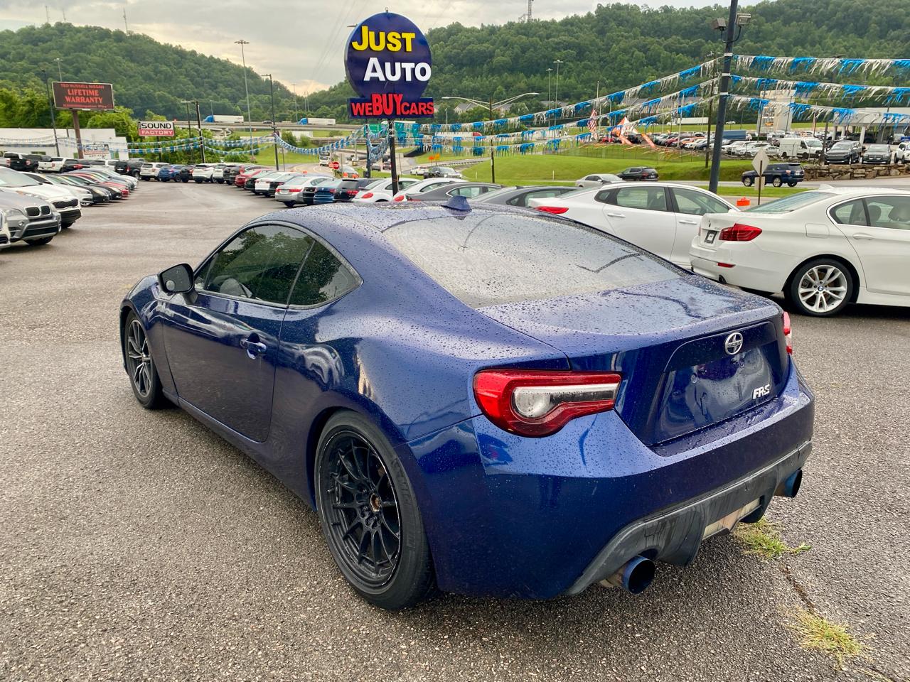 Scion FR-S 2dr Cpe Man (Natl) 2013
