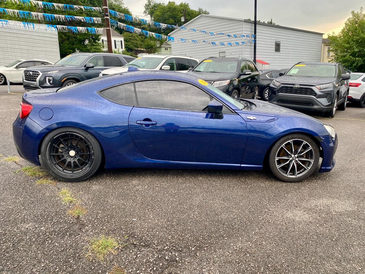 Scion FR-S 2dr Cpe Man (Natl) 2013