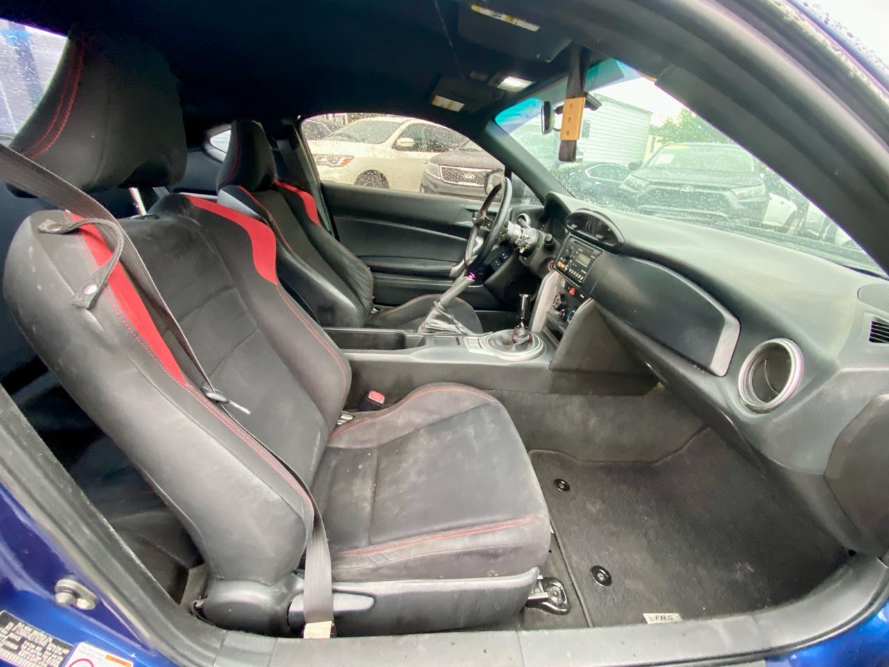 Scion FR-S 2dr Cpe Man (Natl) 2013