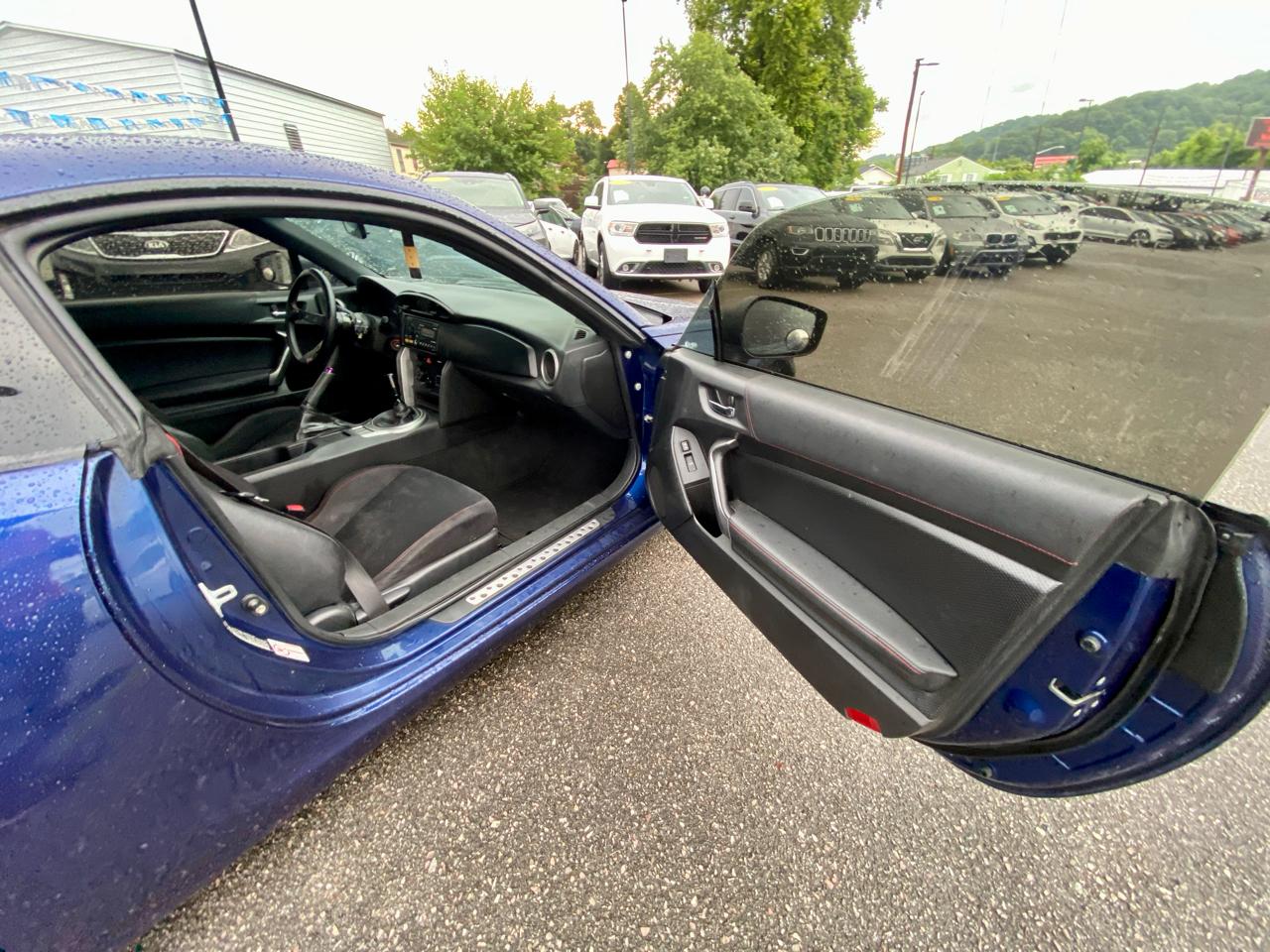 Scion FR-S 2dr Cpe Man (Natl) 2013