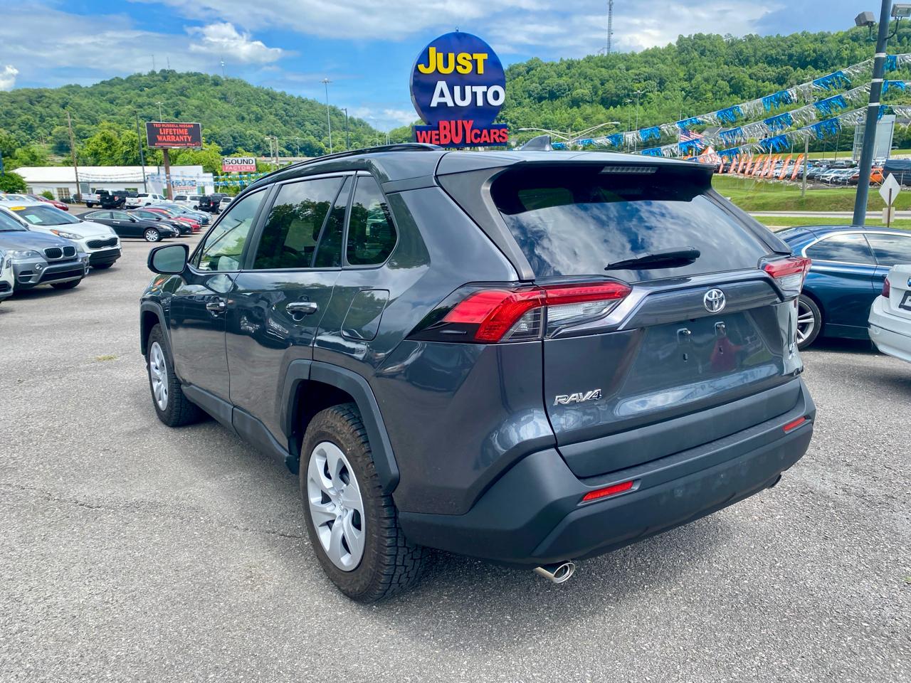 Toyota RAV4 LE AWD (Natl) 2019