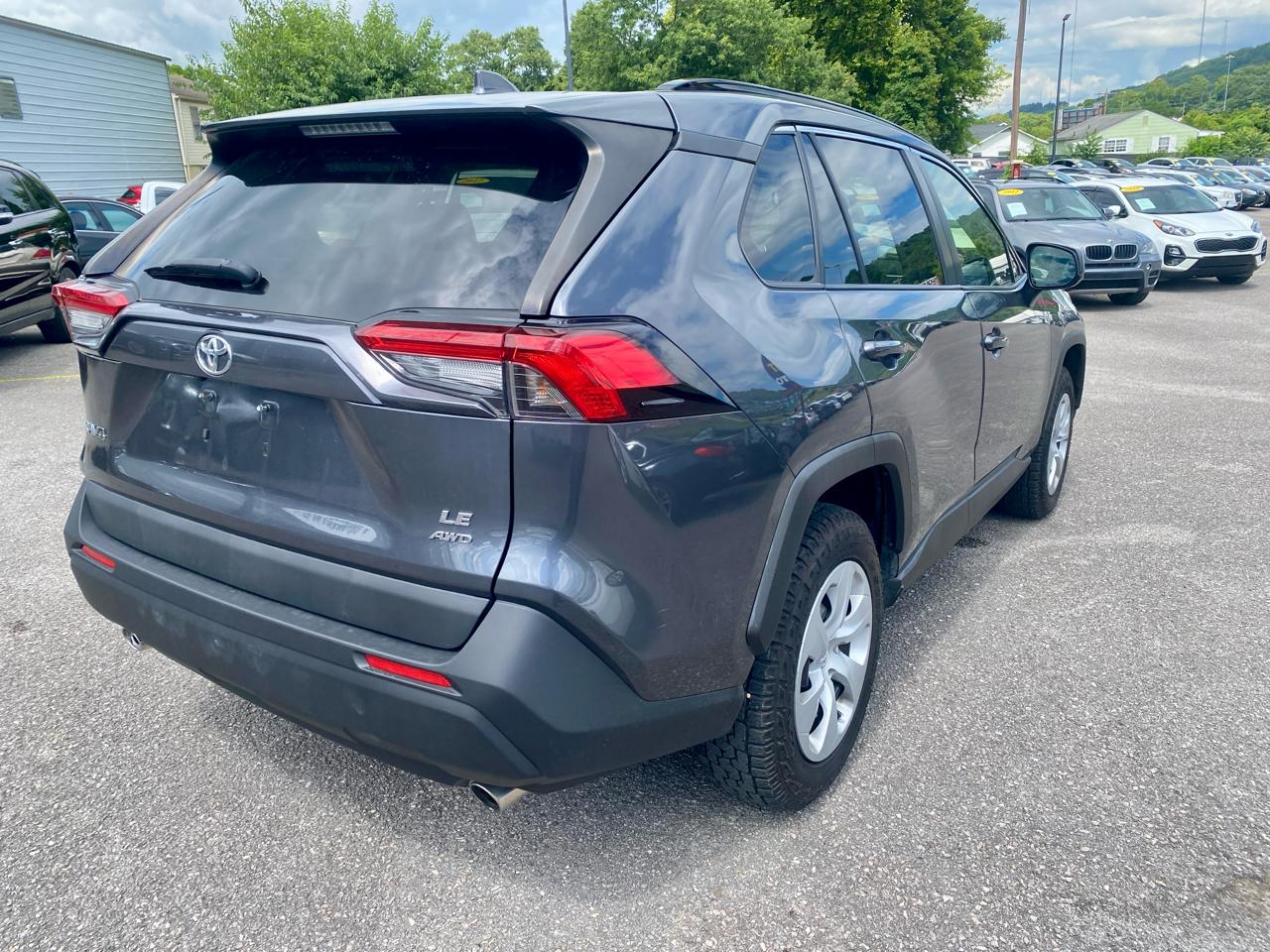 Toyota RAV4 LE AWD (Natl) 2019