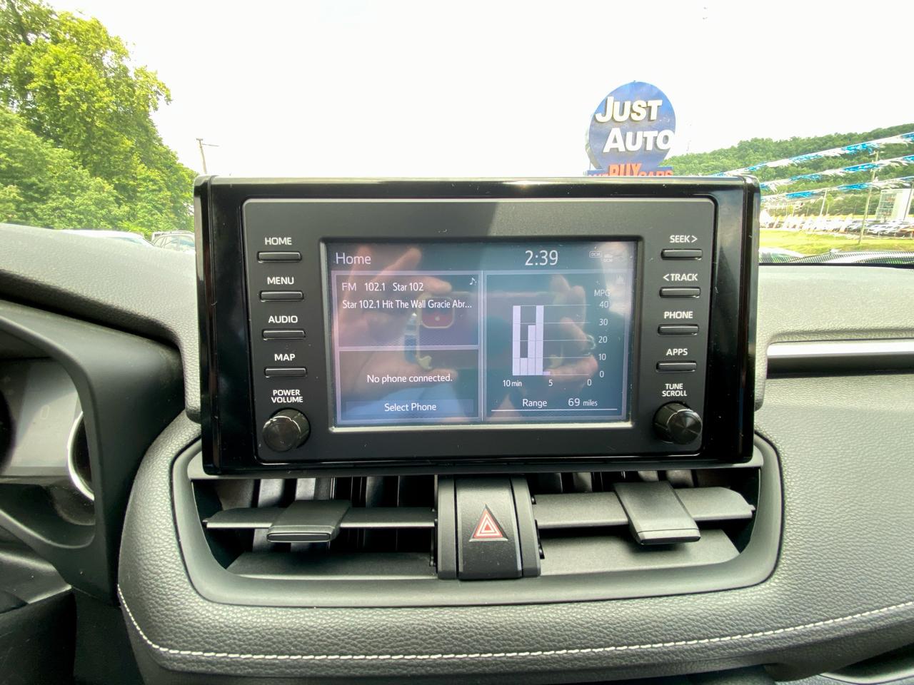 Toyota RAV4 LE AWD (Natl) 2019