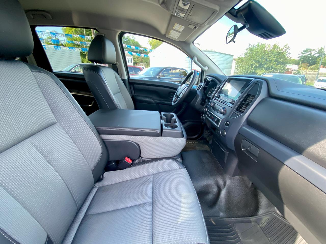 Nissan Titan 4x4 Crew Cab S 2021