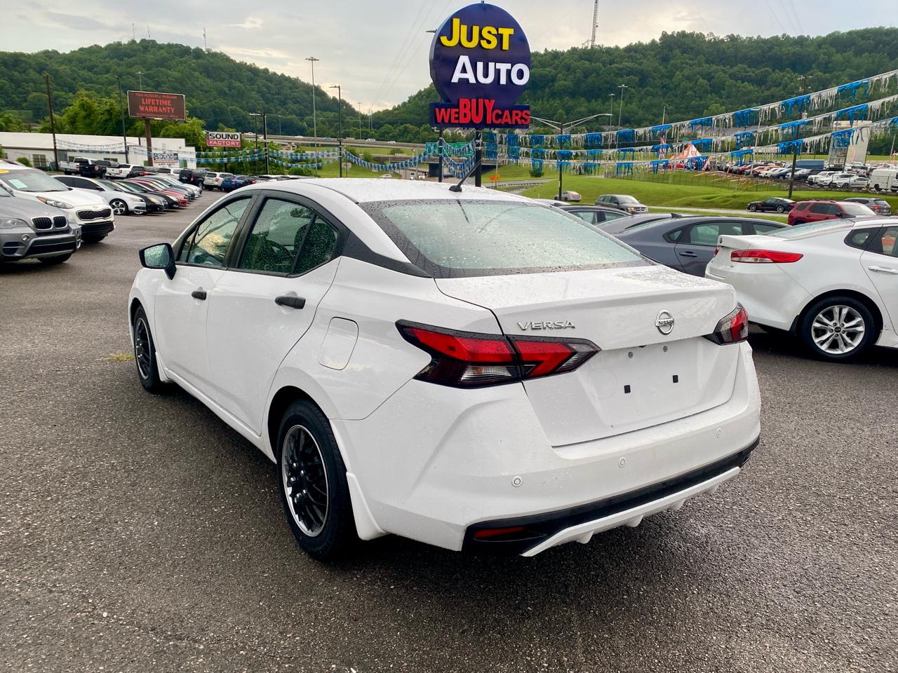 Nissan Versa S CVT 2020