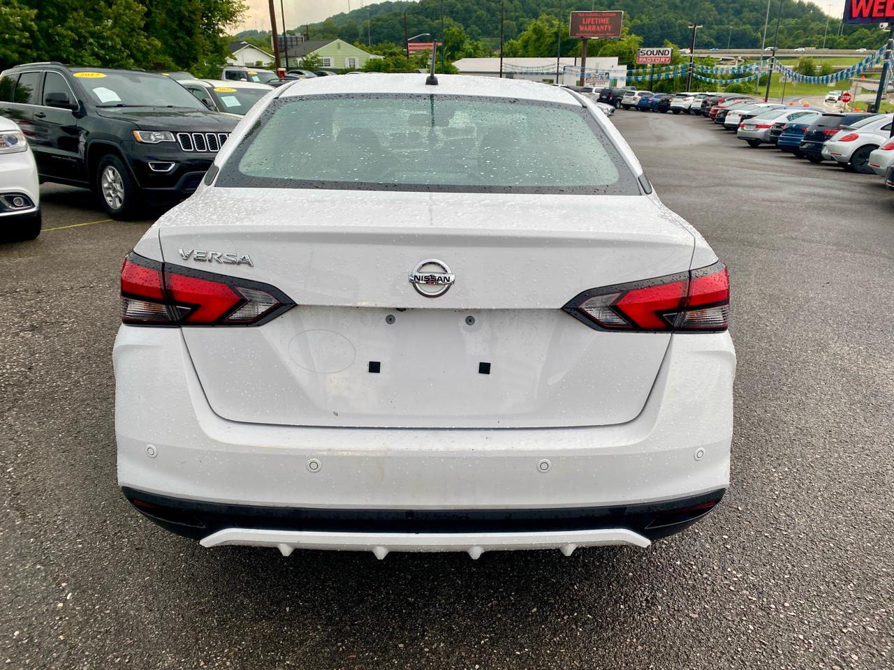 Nissan Versa S CVT 2020