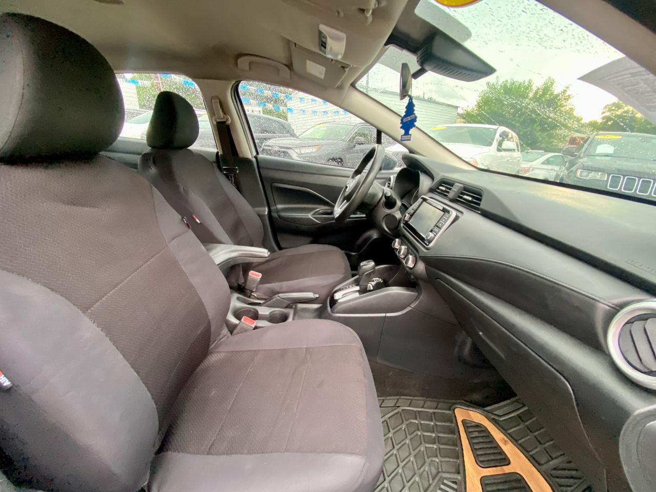 Nissan Versa S CVT 2020