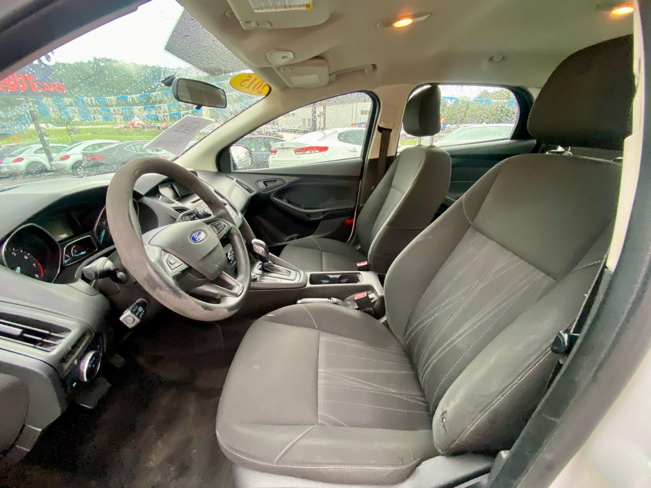 Ford Focus 4dr Sdn S 2015
