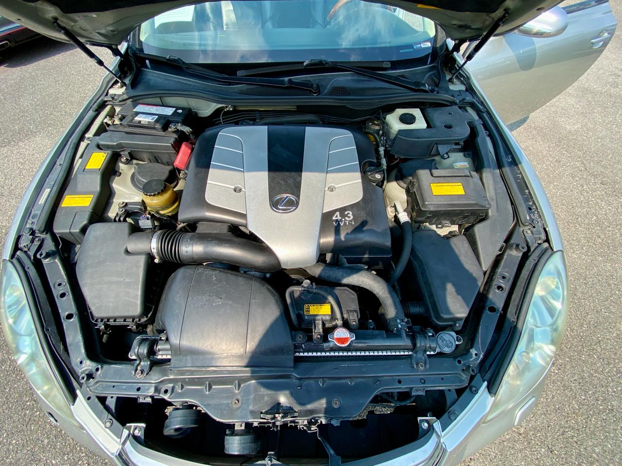 Lexus SC 430 2dr Convertible 2004