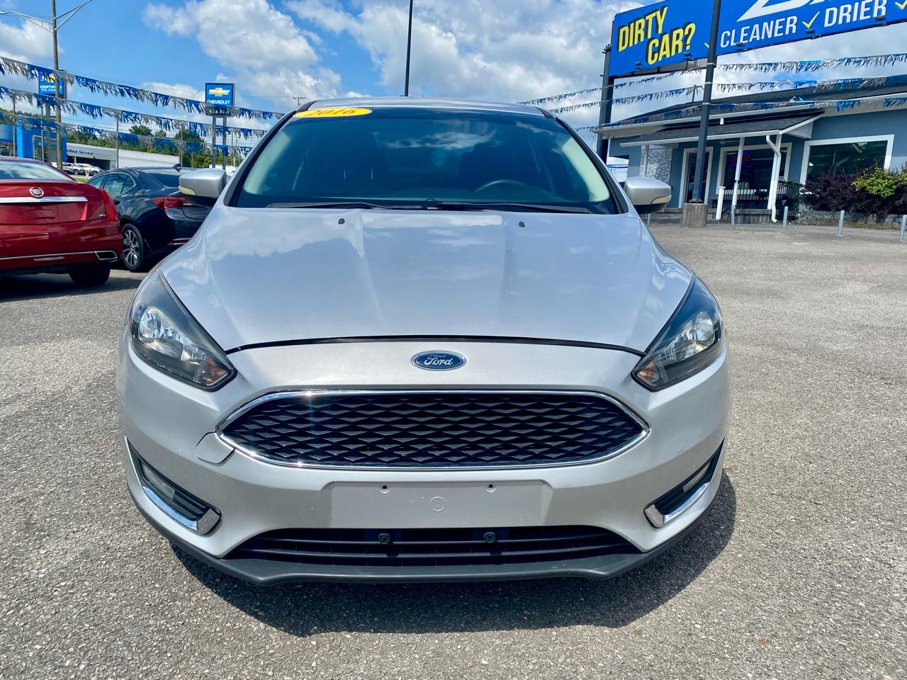 Ford Focus SE Sedan 2017