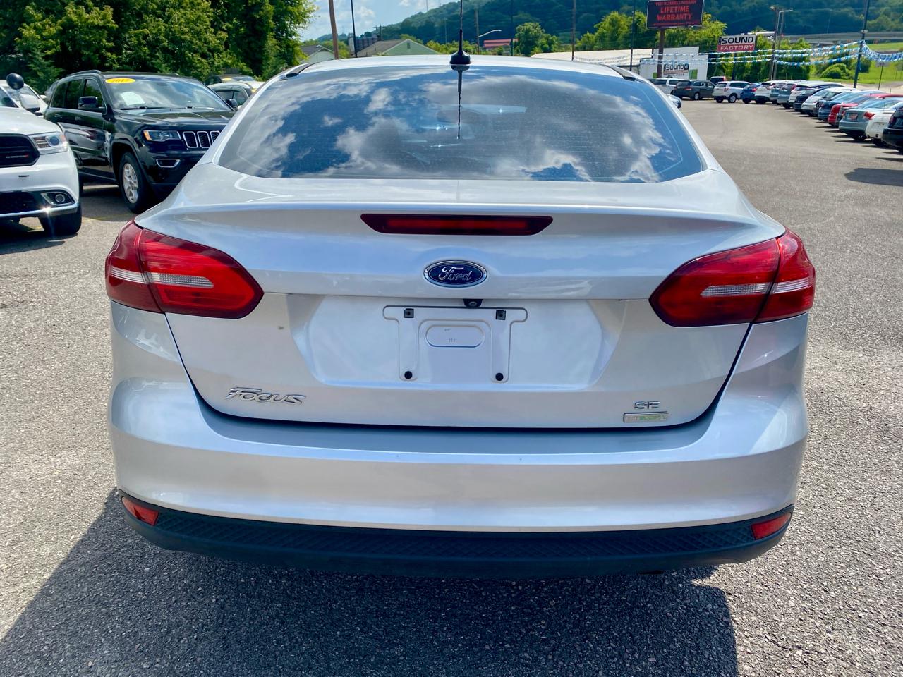 Ford Focus SE Sedan 2017
