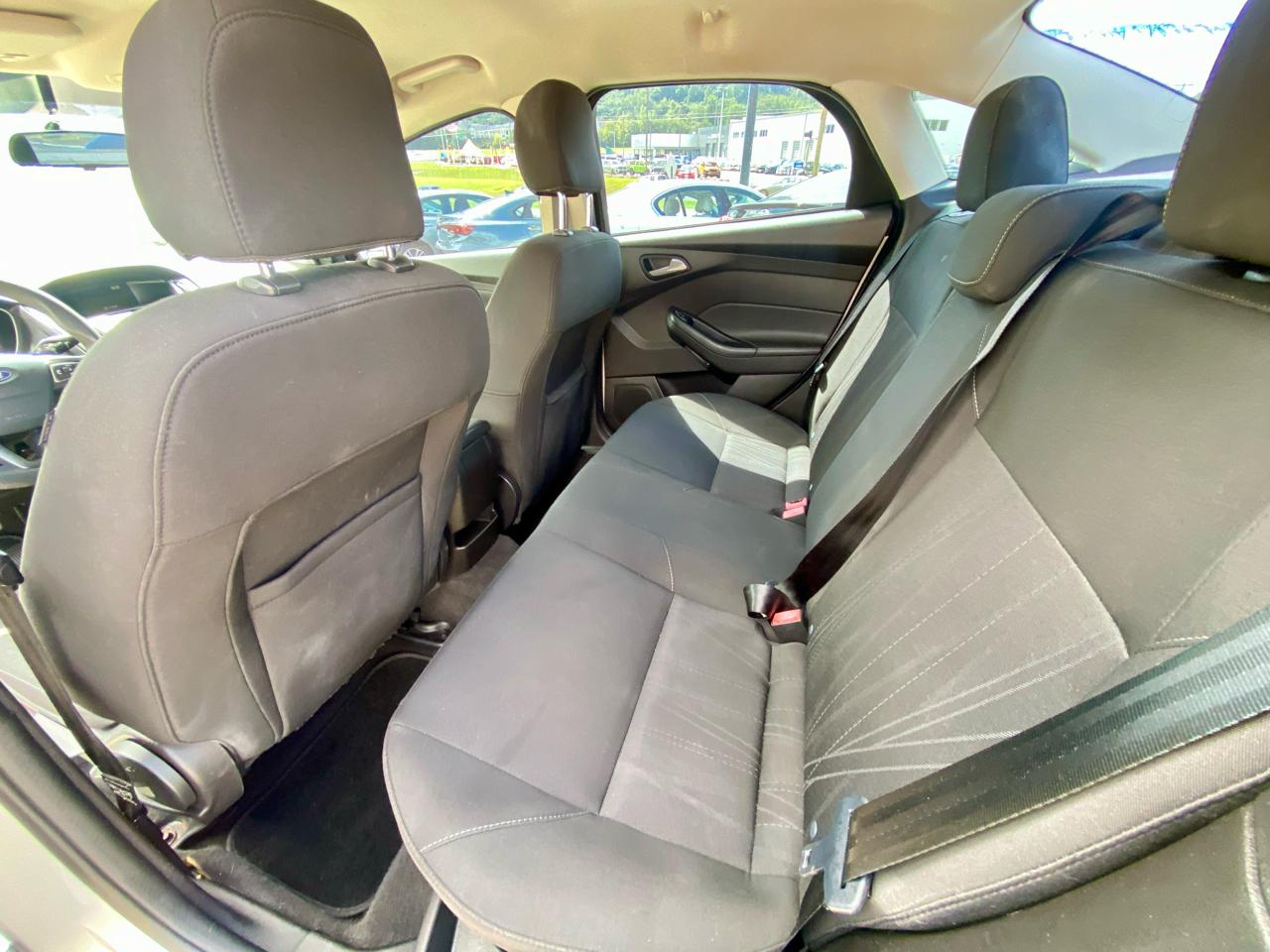 Ford Focus SE Sedan 2017