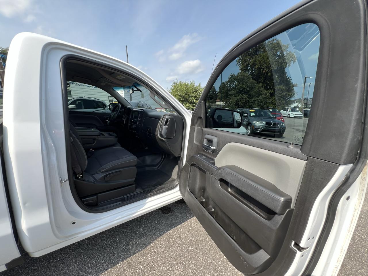 Chevrolet Silverado 1500 2WD Reg Cab 133.0" Work Truck 2018