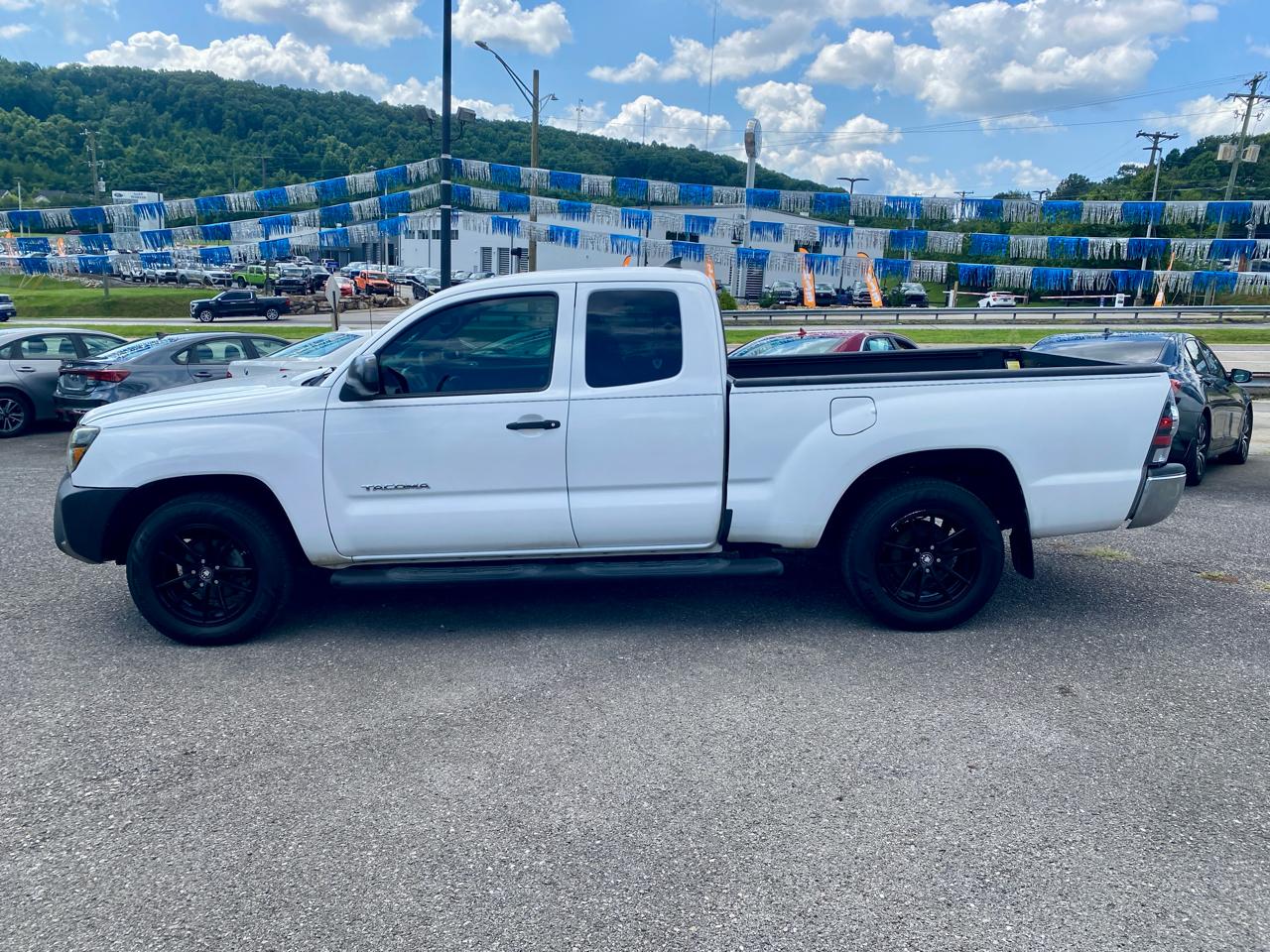 Toyota Tacoma 2WD Access Cab I4 AT (Natl) 2014
